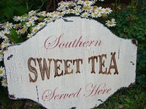 Southern Sweet Iced Tea -- Mommy Perfect