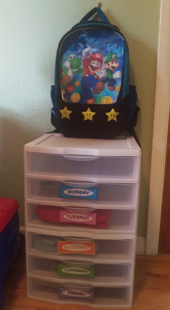 school week clothes organizer